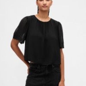 Scalloped Flutter Sleeve Top NWT